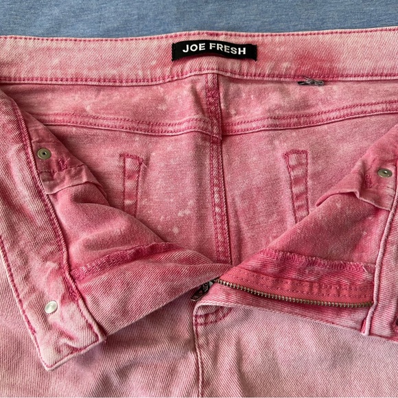 Joe Fresh Shorts - Picture 2 of 3